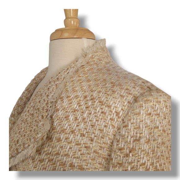 Carlucci Tweed Fringe Women's Blazer Jacket. Cream/Tan. Size Medium - Picture 6 of 8